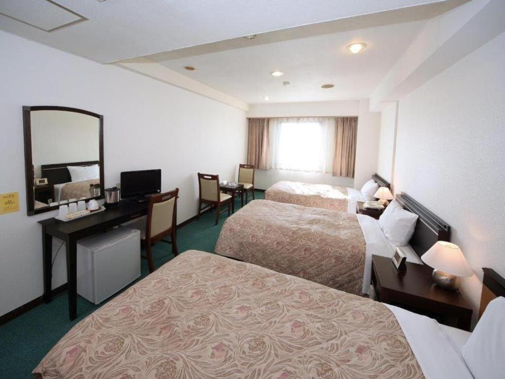 Hotel Yutaka Wing Izumisano Extérieur photo